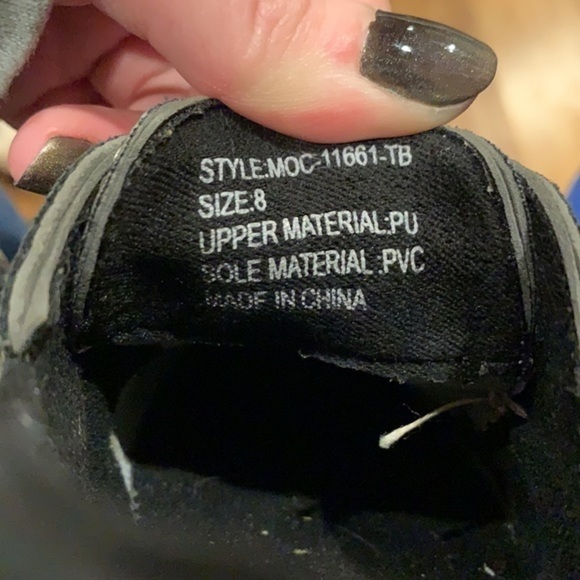 Kids Moccasin Shoes Size 8 - Picture 3 of 3